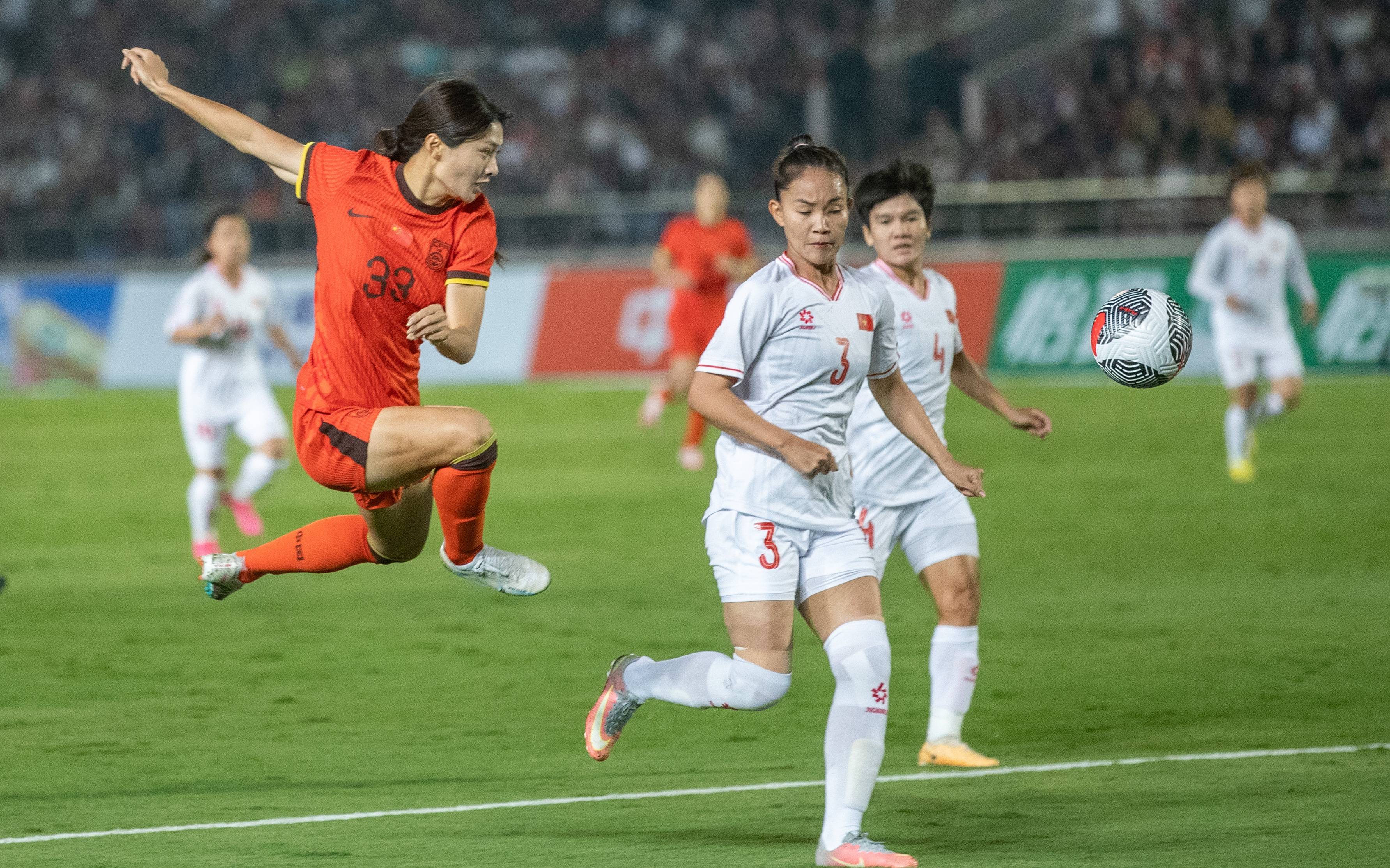 亚洲女足选手在比赛中取得好成绩 亚洲女足选手在比赛中取得好成绩