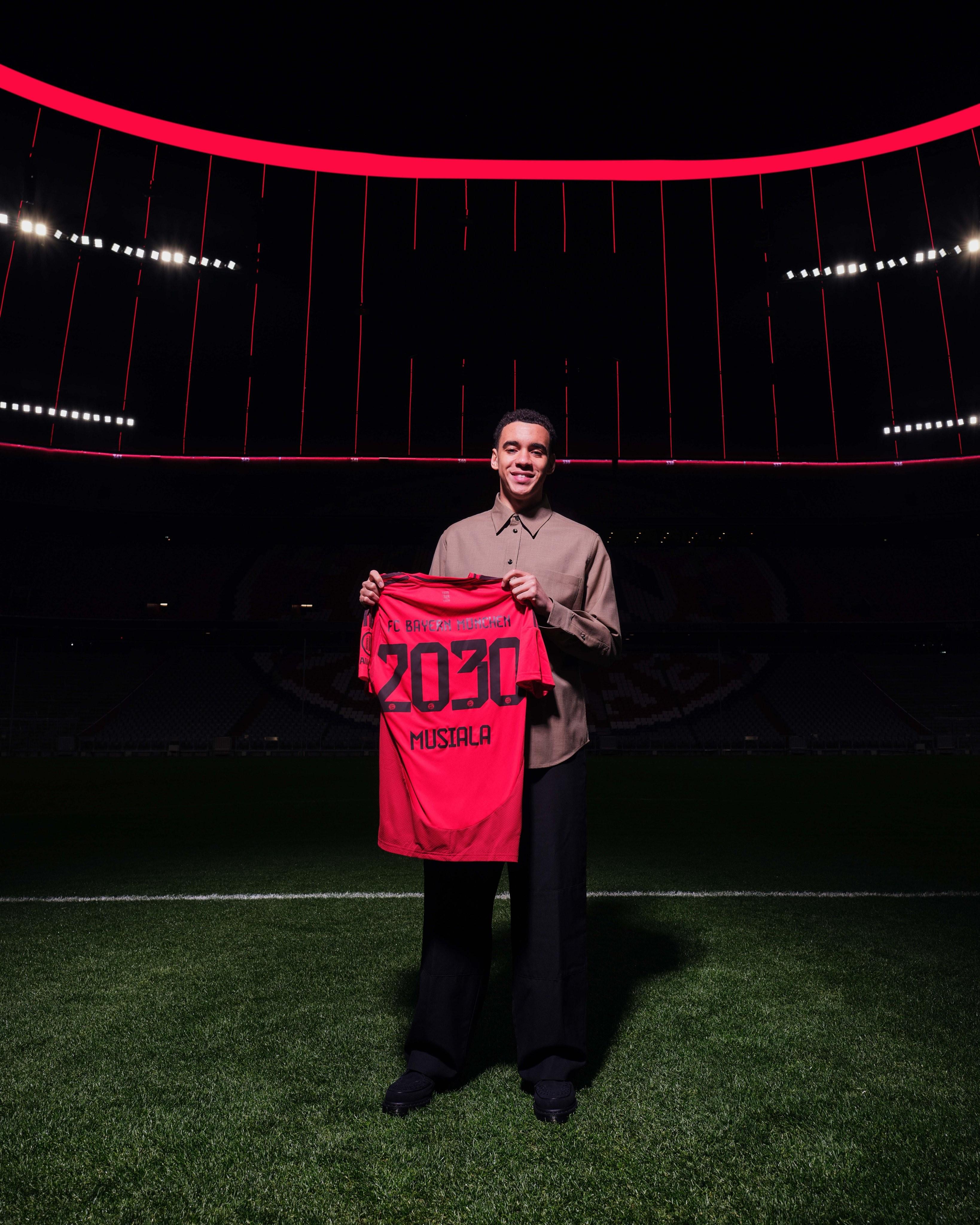 曝拜仁花1500万买这个夏季转会 曝拜仁花1500万买这个夏季转会