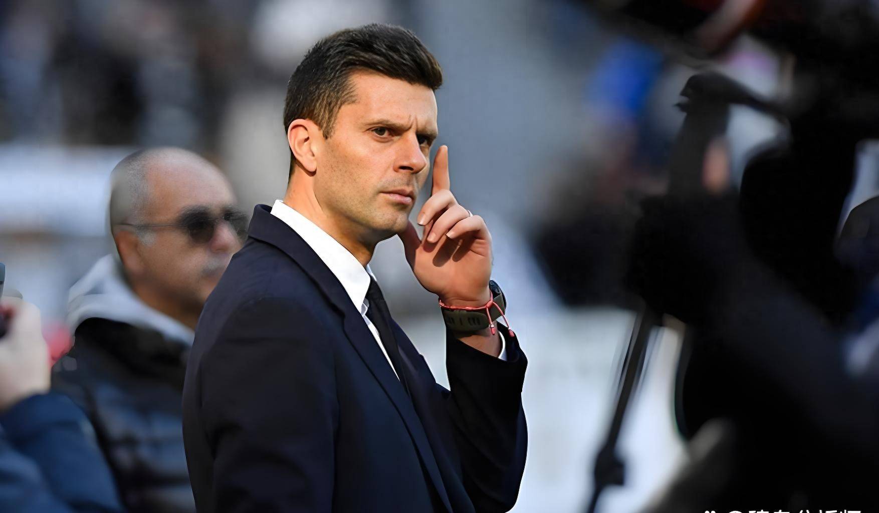 尤文图斯终于确定新任主帅,球迷期待新赛季表现的简单介绍 尤文图斯终于确定新任主帅,球迷期待新赛季表现的简单介绍