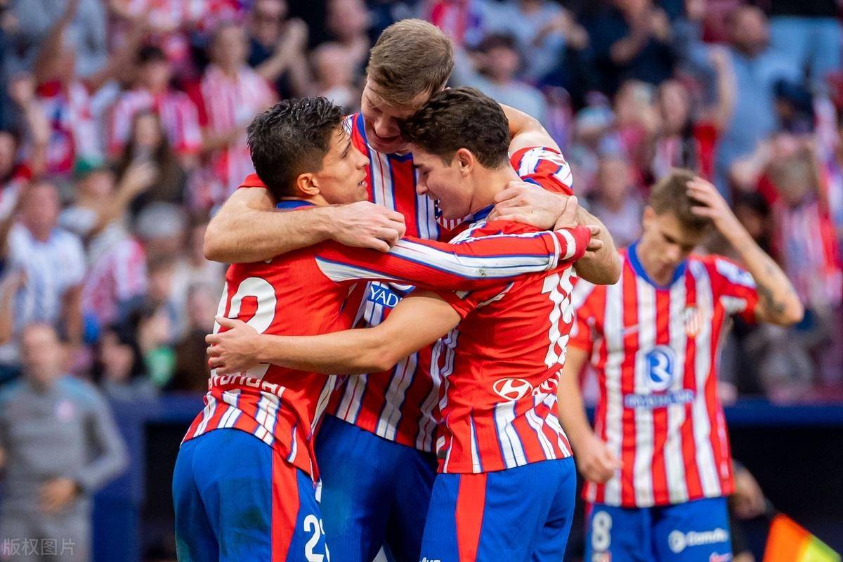 里尔球员在周末的比赛中表现抢眼 里尔球员在周末的比赛中表现抢眼