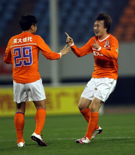 重庆力帆主场不敌对手,积分榜下滑的简单介绍 重庆力帆主场不敌对手,积分榜下滑的简单介绍