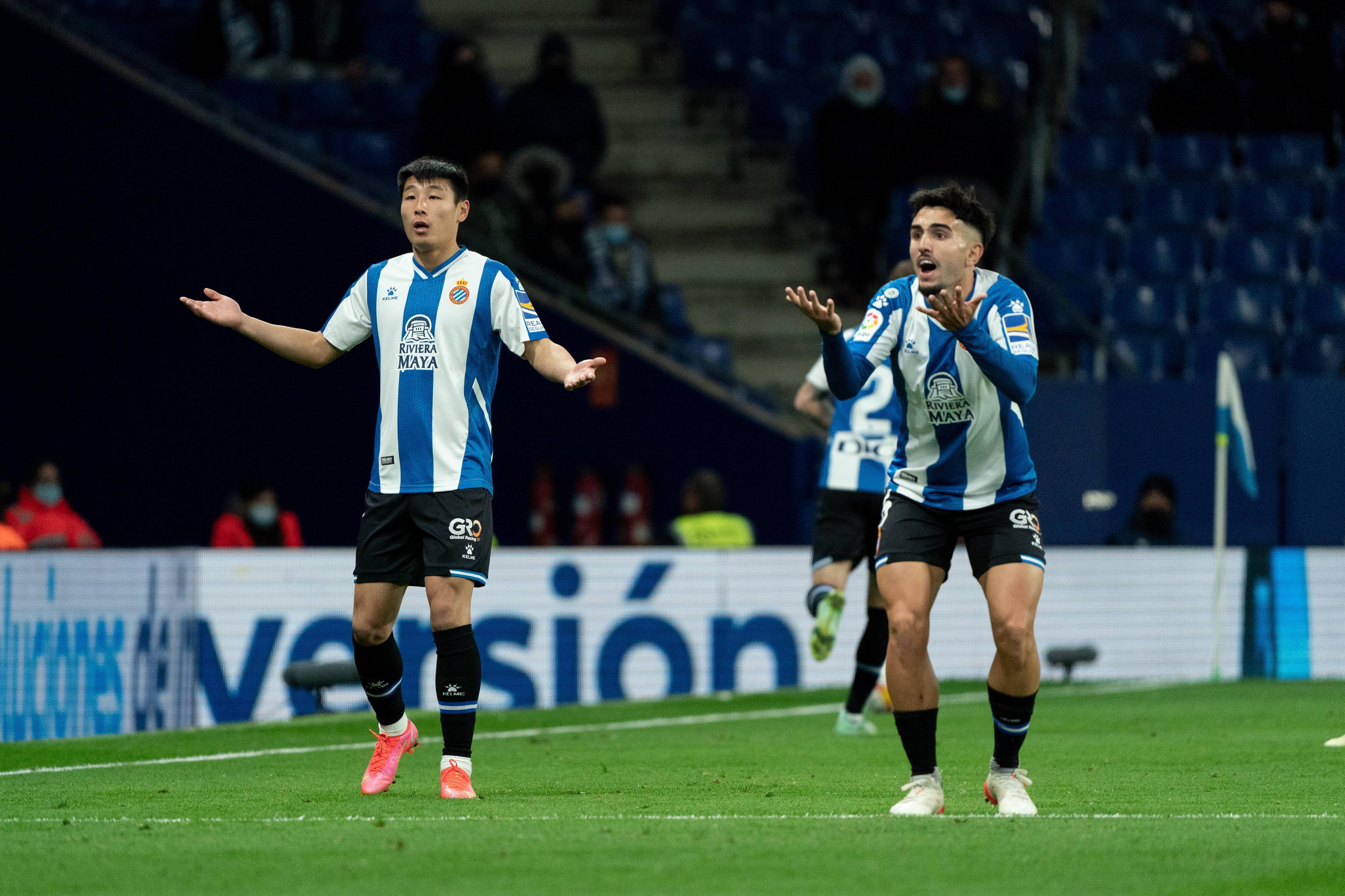 三亿体育体育网址-国内外队伍对决，球员身体力行展现自己